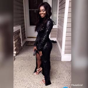 Meet your Posher, Bretelia